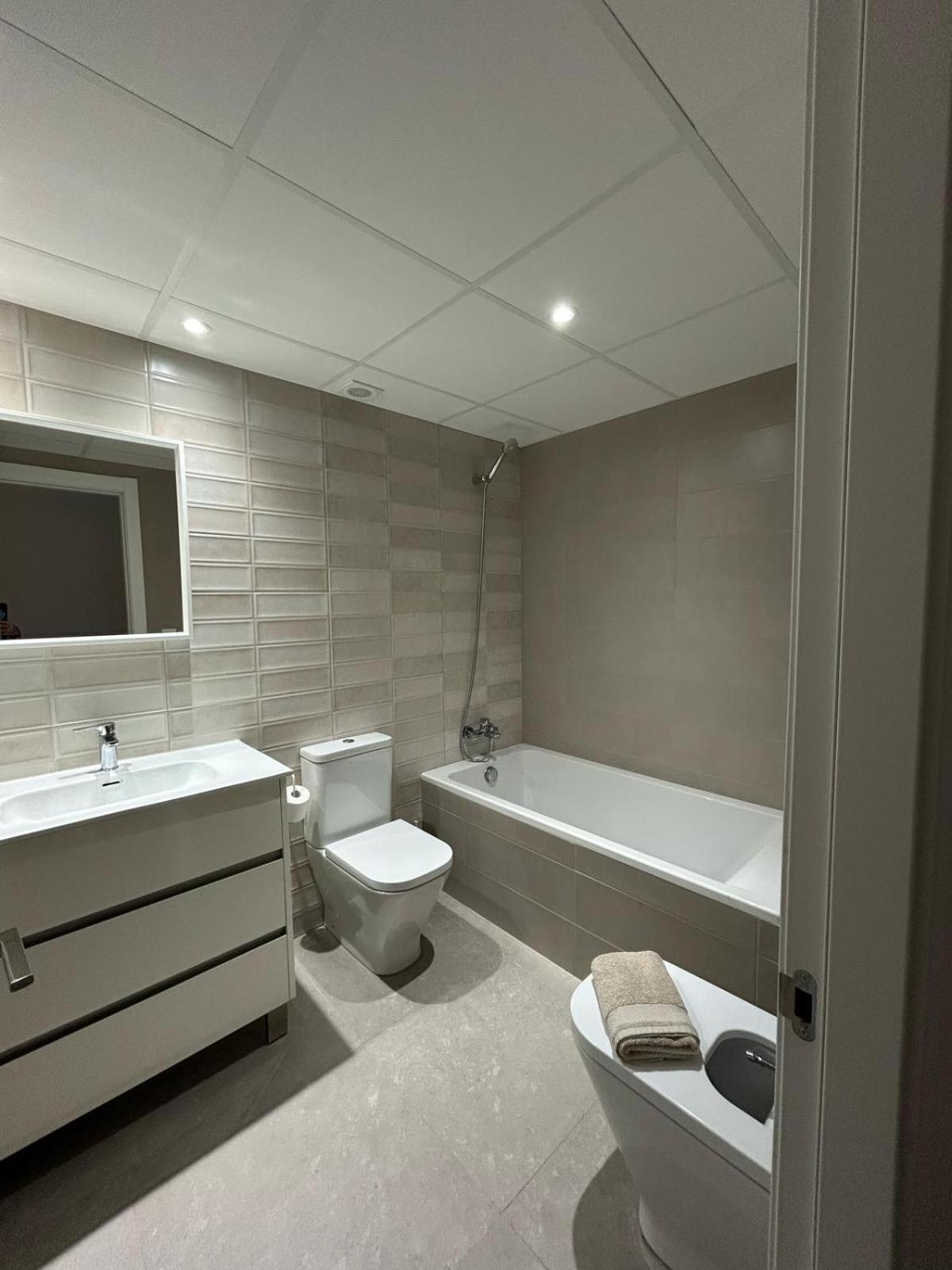Apartamentos Corteingles Castellon By Tucasanlaplaya カステリョン・デ・ラ・プラナ エクステリア 写真